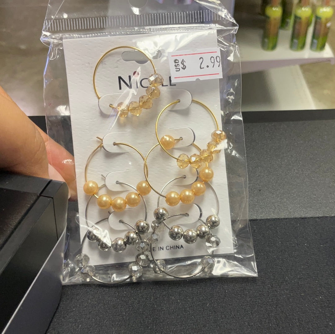 Earrings hoops with balls