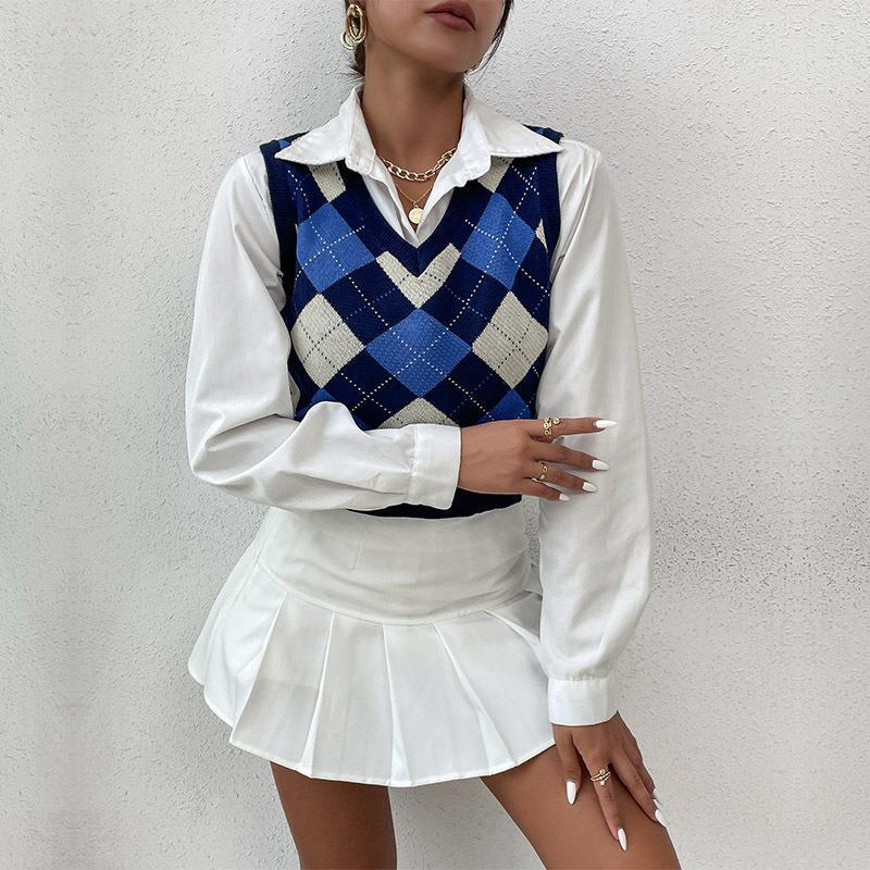 Sleeveless Short Knotted Vest