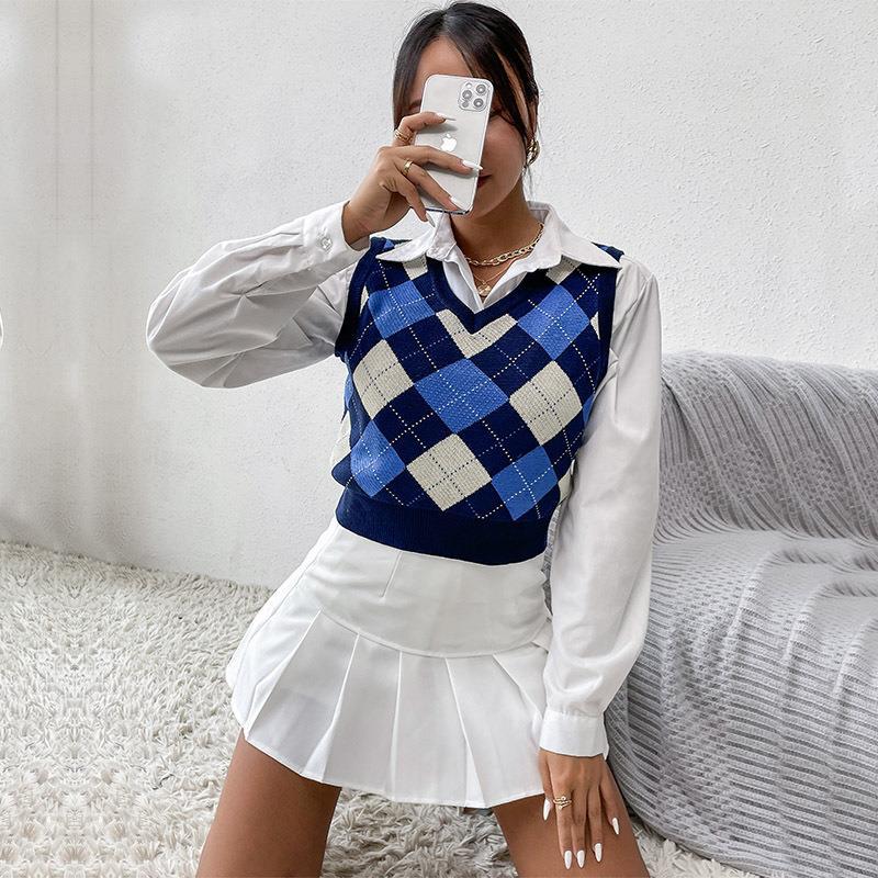 Sleeveless Short Knotted Vest