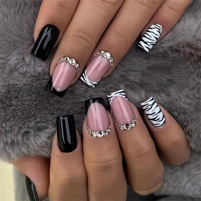 Nails Short Square Zebra and Black